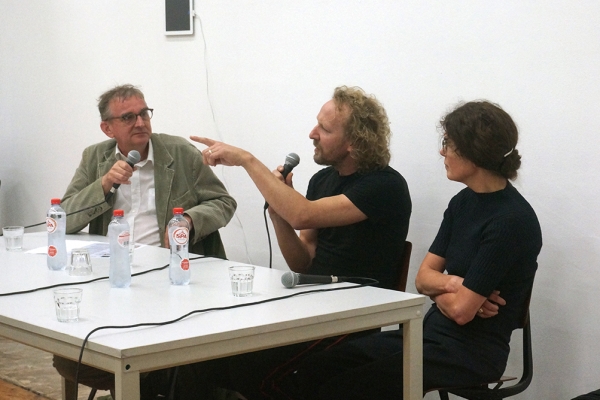 Alex de Vries in conversation with Stan Wannet and Jenny Ymker